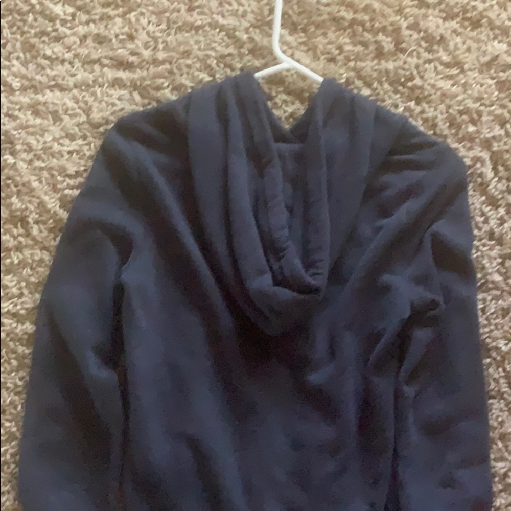 Hollister hoodie - Picture 2 of 3